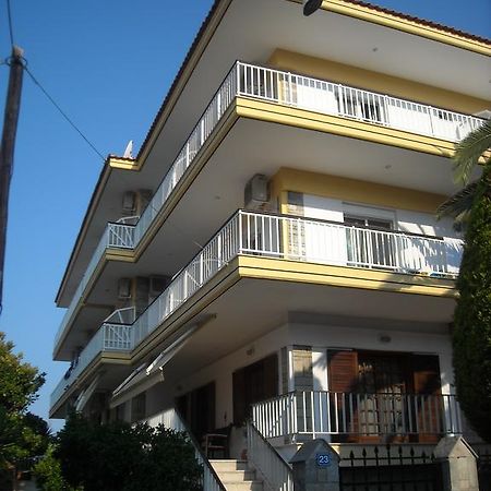 Iris Hotel Nea Kallikrateia Екстер'єр фото