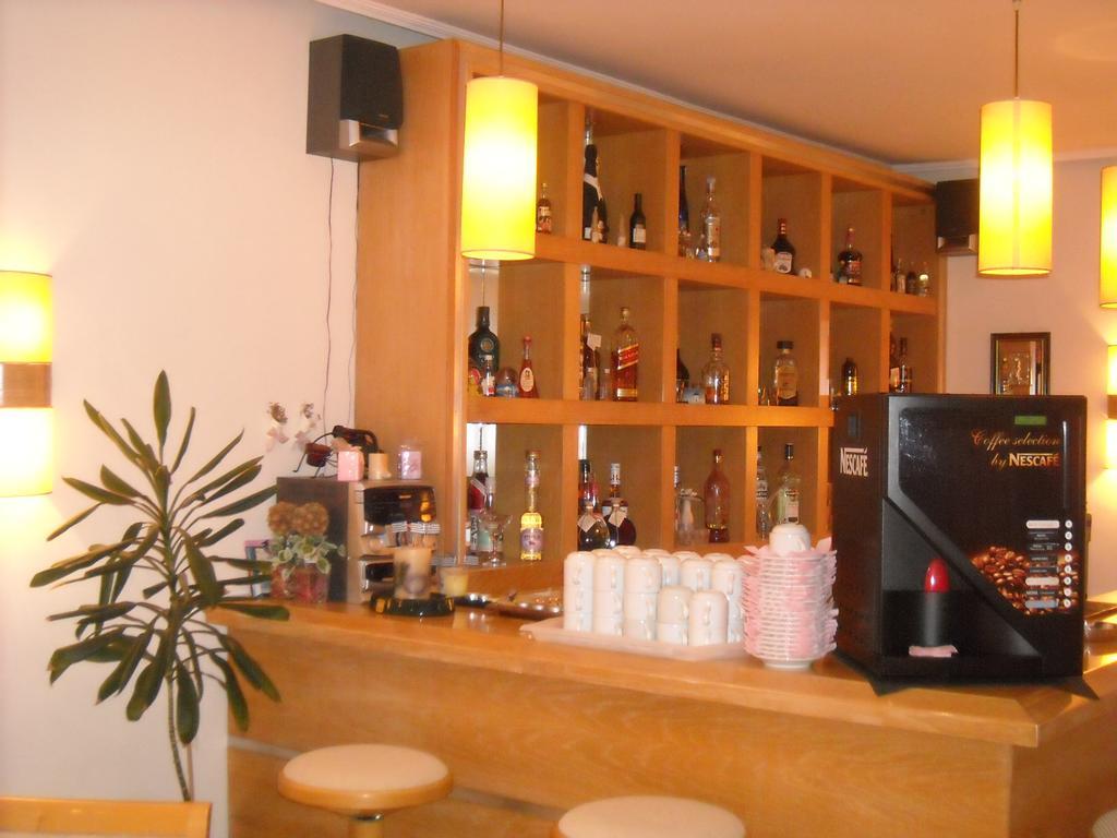 Iris Hotel Nea Kallikrateia Екстер'єр фото