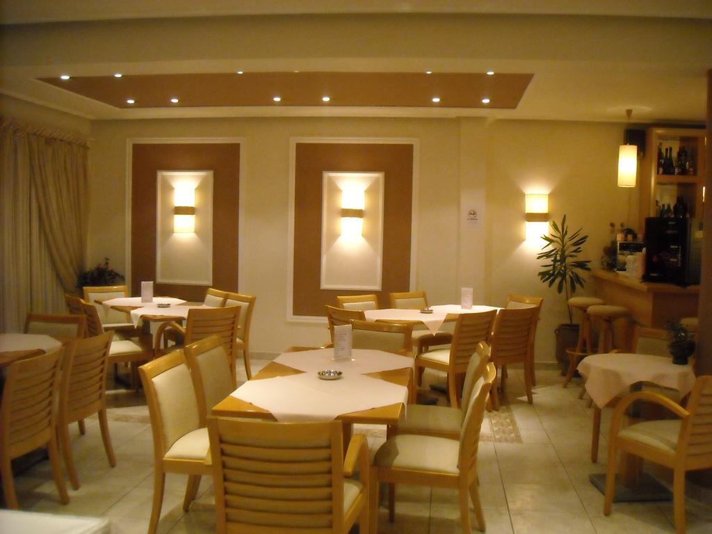 Iris Hotel Nea Kallikrateia Екстер'єр фото