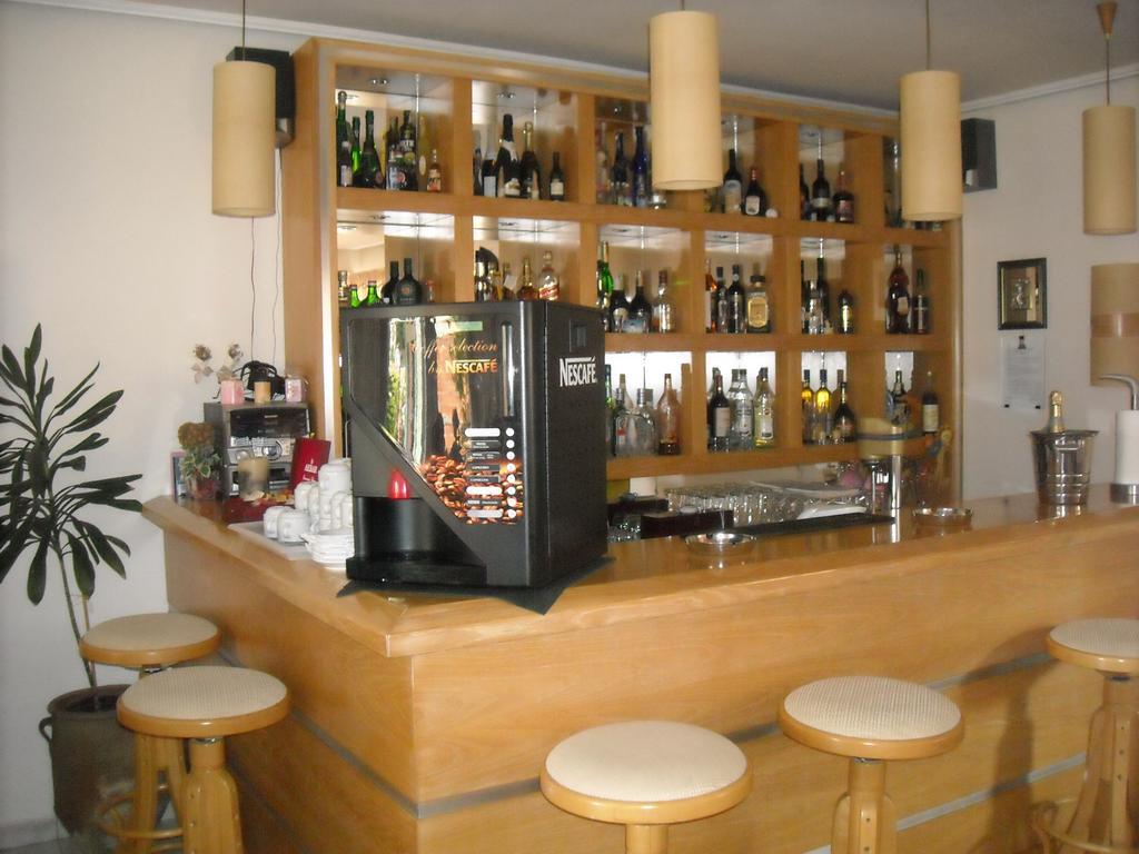 Iris Hotel Nea Kallikrateia Екстер'єр фото