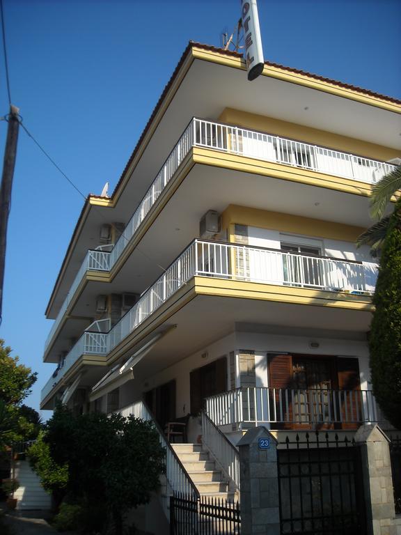 Iris Hotel Nea Kallikrateia Екстер'єр фото