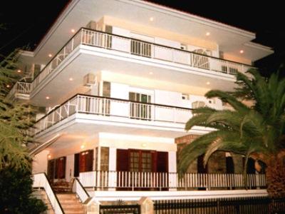 Iris Hotel Nea Kallikrateia Екстер'єр фото